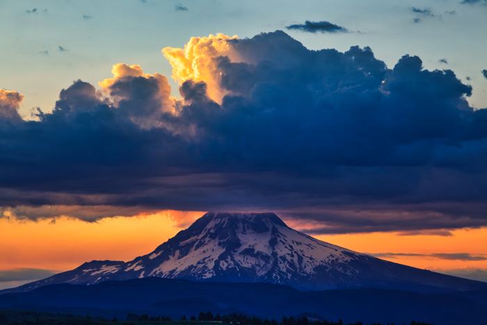 Beautiful Sunset Cloudy Mountain Scenery 4K Stock Image