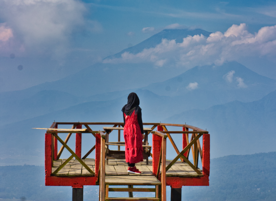 Girl Posing Infront Of Mount Fuji Landscape Scenery 4k Stock Image